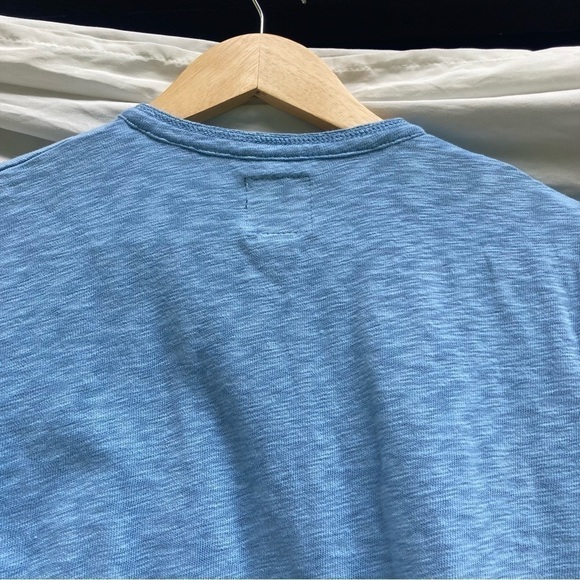 Lucky Brand blue shirt with surfer design, size  small - Picture 9 of 10